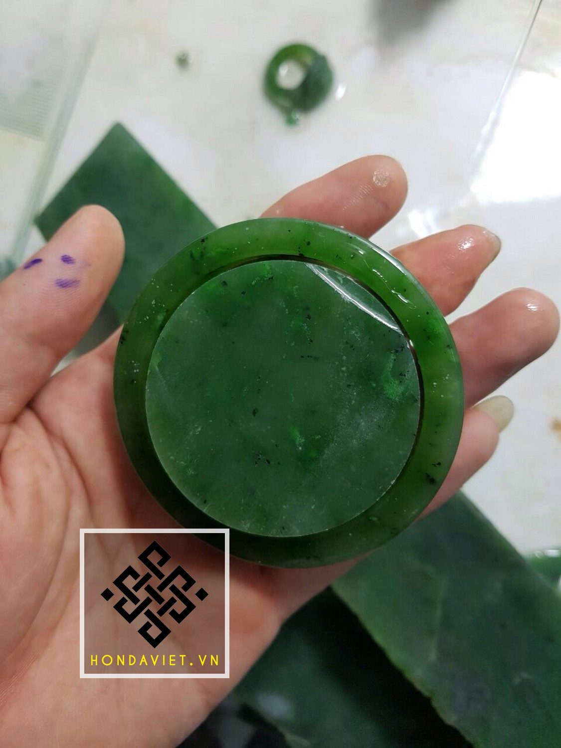 Tại sao nên sở hữu Vòng Tay Ngọc Bích?