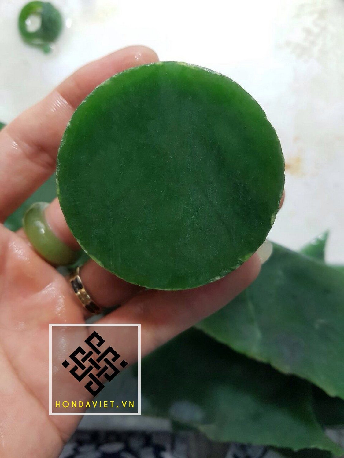 Tại sao nên sở hữu Vòng Tay Ngọc Bích?
