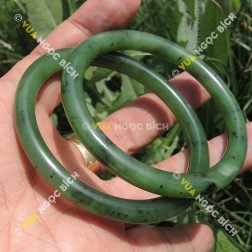 Vòng Tay Ngọc Bích Nephrite Jade Bản Liền (VT020)