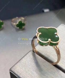 Nhẫn Cỏ Bốn Lá Ngọc Bích Nephrite Jade (VNB-NN118)