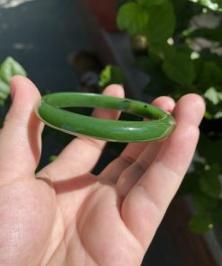 Vòng Tay Ngọc Bích Bản Liền Khối VIP Ni 55 (VNB-VT260)