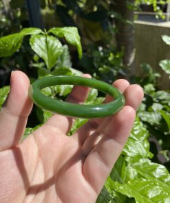 Vòng Tay Ngọc Bích Bản Liền Khối VIP Ni 55 (VNB-VT260)