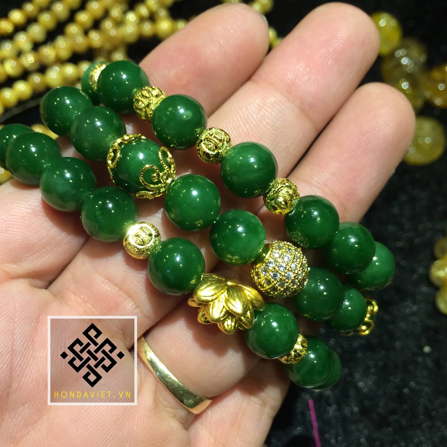 Vì sao màu xanh của ngọc bích nephrite jadeite lại đắt như vậy? 7 Vì sao màu xanh của ngọc bích nephrite jadeite lại đắt như vậy? 7