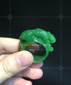 Nhẫn Ngọc Bích Bản Liền Khối Chạm Hổ Gầm VVIP (VNB-NN178)