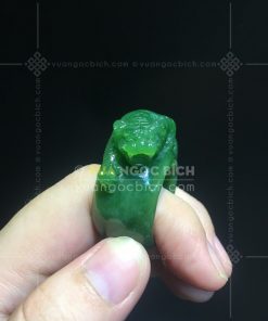 Nhẫn Ngọc Bích Bản Liền Khối Chạm Hổ Gầm VVIP (VNB-NN178)