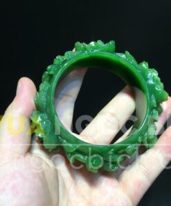 Vòng Tay Ngọc Bích Bản Liền Chạm Hoa Mẫu Đơn VIP (VNB-VT258)