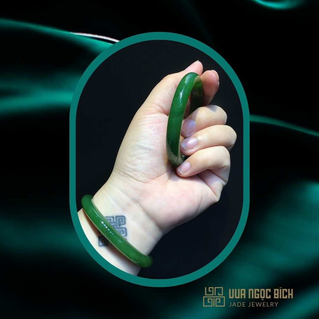 Một Câu Chuyện Thầm Kín Từ Một Vị Khách VIP Của Vua Ngọc Bích 26