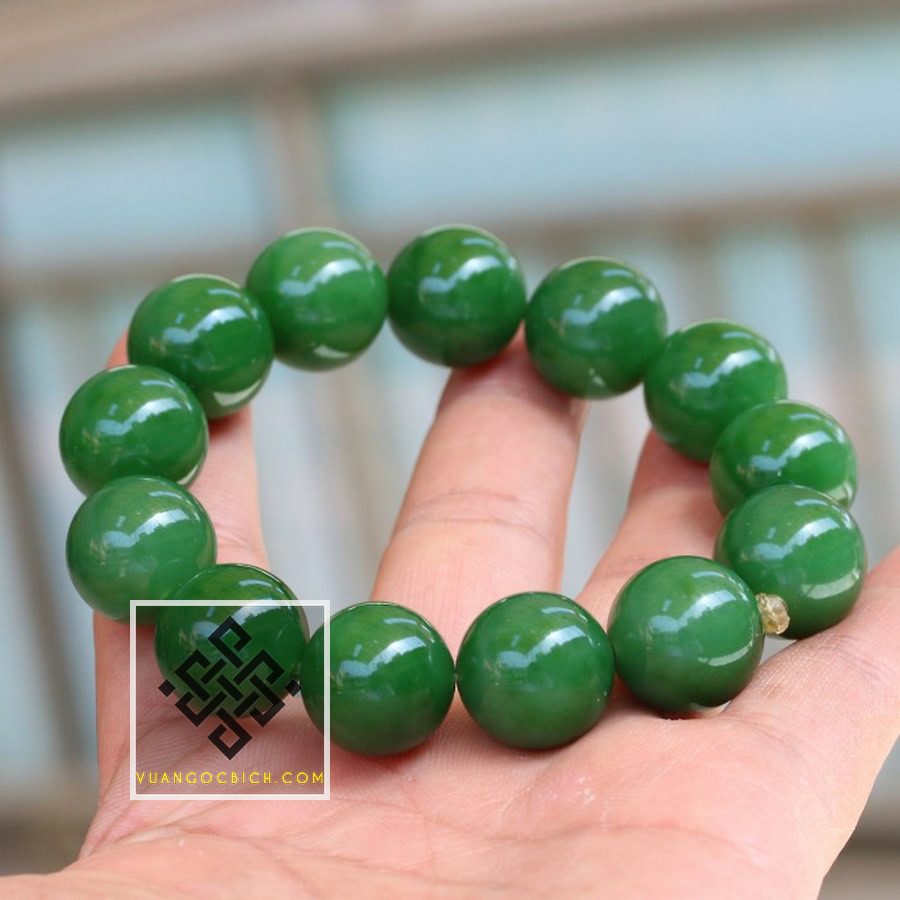 Đặc điểm và ý nghĩa của vòng tay đá ngọc bích 14 Đặc điểm và ý nghĩa của vòng tay đá ngọc bích 14