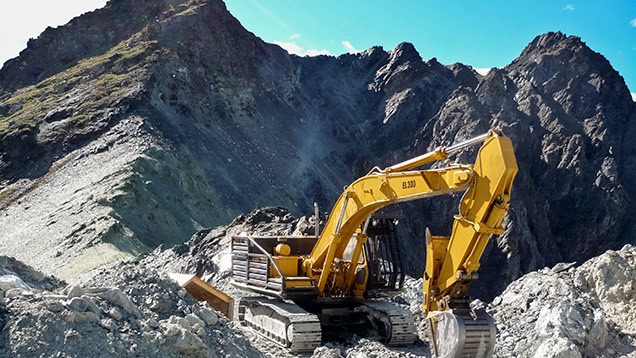 NGỌC BÍCH CANADA ĐƯỢC KHAI THÁC NHƯ THẾ NÀO? 28 NGỌC BÍCH CANADA ĐƯỢC KHAI THÁC NHƯ THẾ NÀO? 28