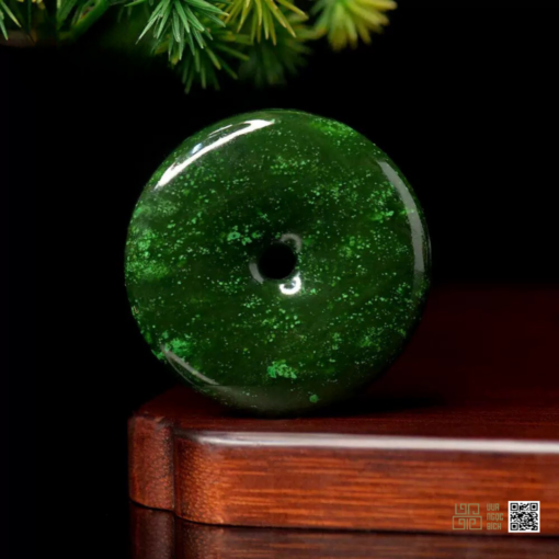 Mặt Dây Đồng Điếu Ngọc Bích Nephrite Jade (VNB-MD706)