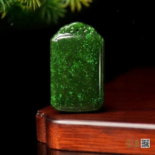 Mặt Dây Ngọc Bích Nephrite Jade (VNB-MD708)