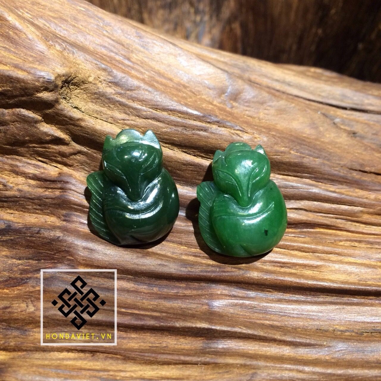 Vì sao hồ ly ngọc bích được xem là biểu tượng của sự quyến rũ và may mắn? Cách chọn đúng theo ngũ hành 1